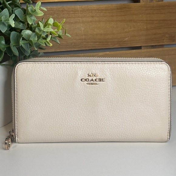 Coach C3441 Long Zip Around Crossgrain Accordion Leather Wallet Chalk - Picture 3 of 12